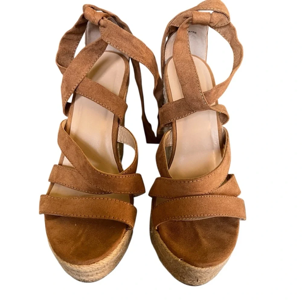 Tie Up Strappy Eapadrille Wedge Sandals. Size 7